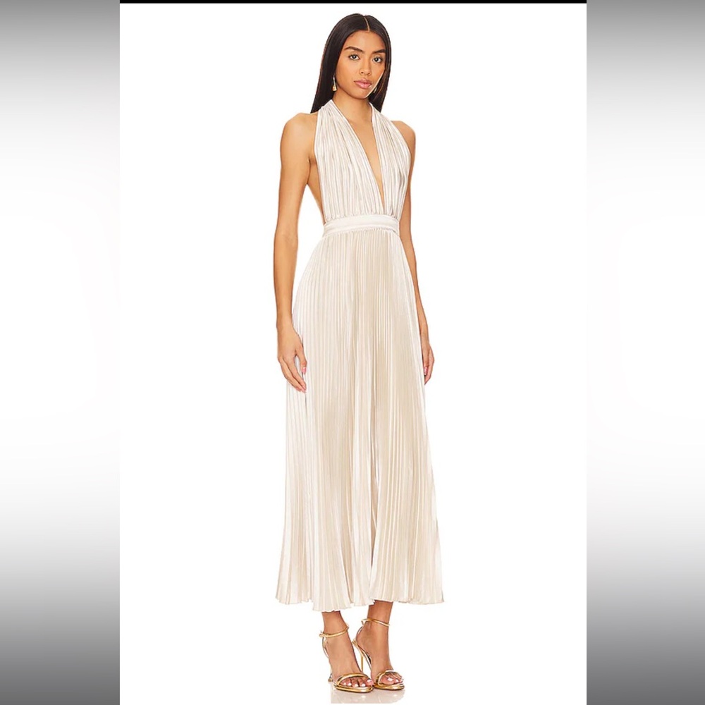 L’IDEE Moderniste Gown in Champagne